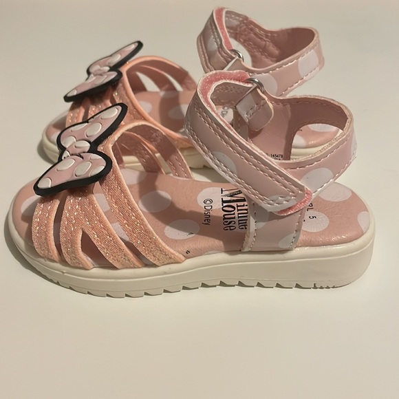 Minnie Mouse Sandals - Picture 4 of 6